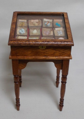 Dolls house miniatures