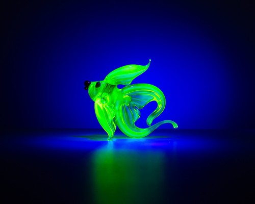 Uranium glass fish figurine - uranium,
