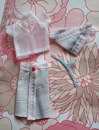 Vtg sindy tressy white lace - white,