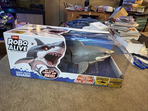 Robo alive great white shark - great,