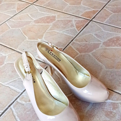 Emotion women beige patent - emotion,