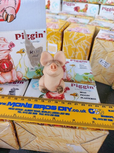 Piggin kiss 1997 by - -,