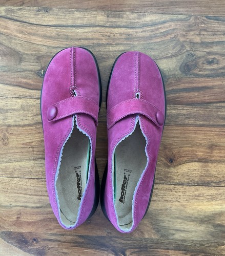 Women pink hotter - pink,