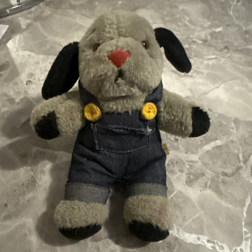 Sweep with squeaker - with, sooty