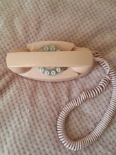 Retro Pink Telephone