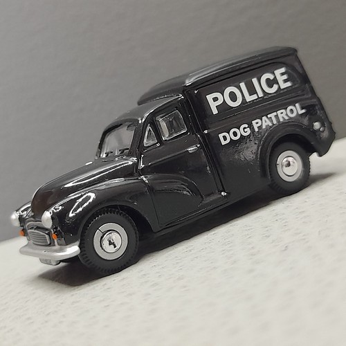 Vintage morris minor - minor, police
