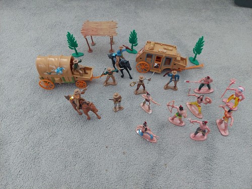Cowboys and indians plastic - indians,