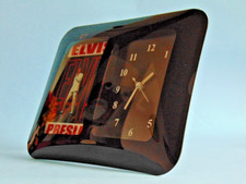Accurate retro looking glass free standing Elvis Presley desk or wall clock