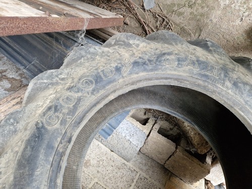 25 goodyear tyre - 16.5, 85