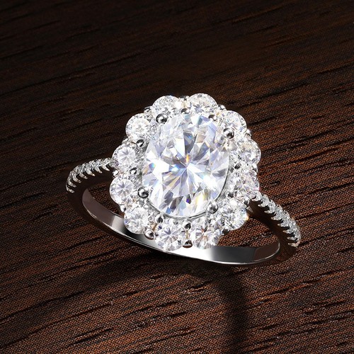 Real oval cut moissanite - oval,