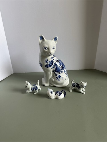 Four piece cat - family, and