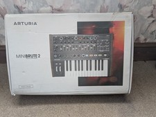 MINI BRUTE 2 SYNTHESIZER WITH