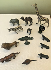 A SELECTION OF VINTAGE LEAD METAL ZOO ANIMALS - BRITAINS AND OTHERS