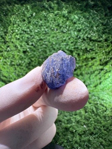 Lovely tanzanite crystal with - tanzanite,
