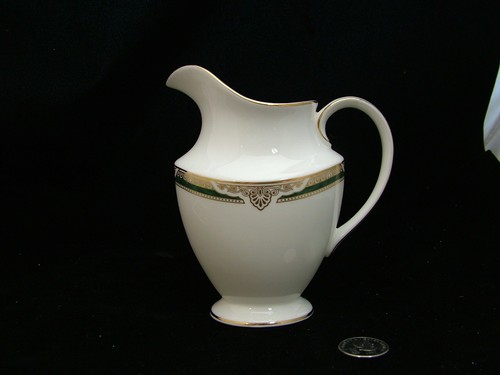 Royal doulton forsyth - ,