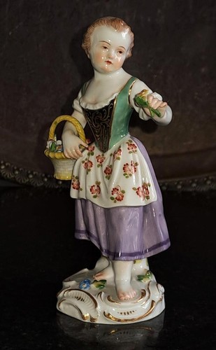 Fine antique meissen girl - meissen, 'girl