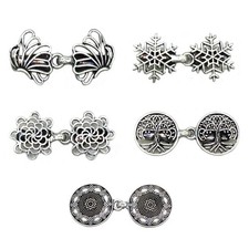 Sweater Clips Flower Cape