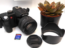 Leica V-Lux 1 Digital Camera