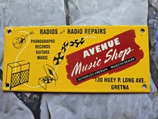 VINTAGE AVENUE MUSIC SHOP