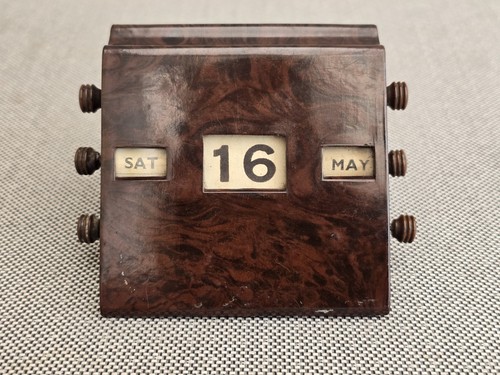 Vintage perpetual desk - vintage,