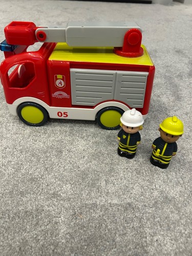 Happyland fire engine figures - engine,