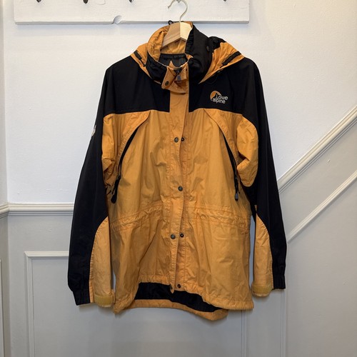 Vintage lowe alpine women - vintage, women’s