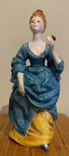 ROYAL DOULTON Figurine HN 2463