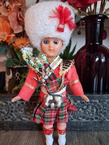 Vintage scottish piper doll - piper,