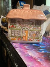 Vintage Sadler Decorative Novelty Tea Pot - Ye Olde Tea Pot Inn