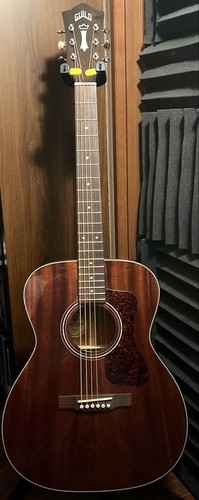 Guild 120 acoustic guitar - om-120,