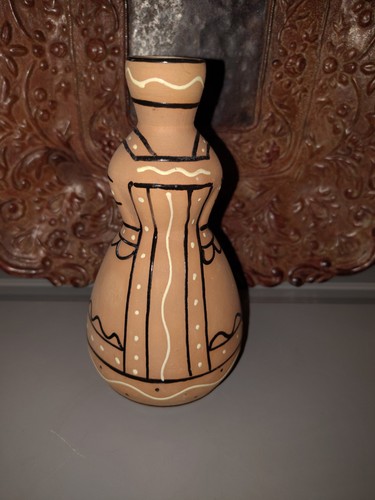 Vintage decanter carafe - 7",