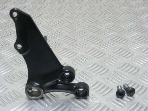 Gsxr600 footrest hanger right - footrest,