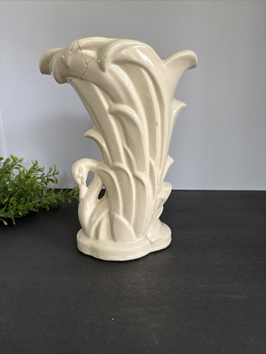 Vintage mccoy off white swan - mccoy,