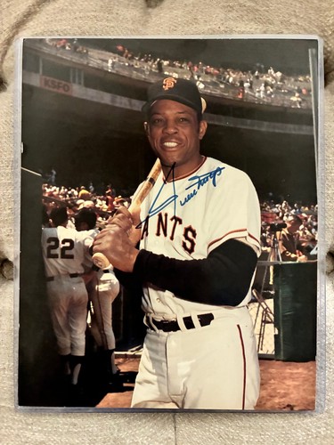 Willie mays signed 8x10 - mays,