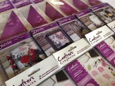 2017 Crafters Companion 5 x 7 3D Embossing Folders - Classiques Dies - A6 Stamps