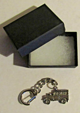 F) KEYRING PEWTER LAND ROVER