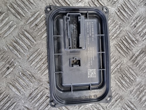 Mercedes cla 200 head - cla,