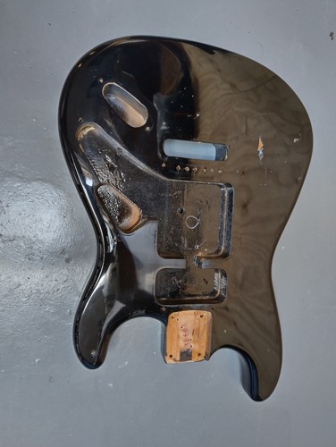 Black 2001 fender squire - black,