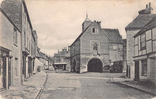 POSTCARD - OXFORDSHIRE - WATLINGTON - THE TOWN HALL - PRE 1918