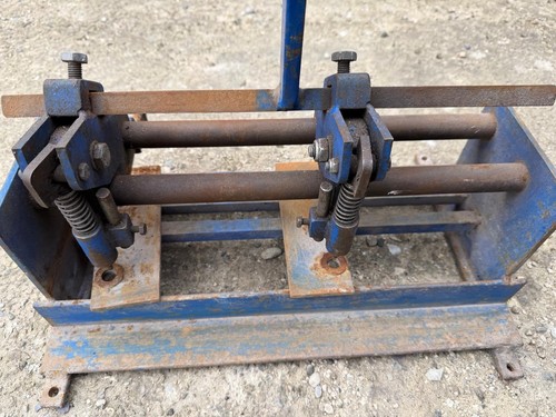 Double hole slate punch - hole,