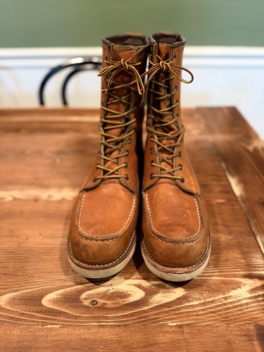 Red wing heritage boots - red,