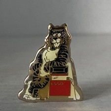 Esso Station Tiger Pin Badge -