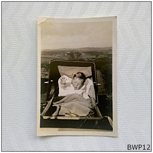 Baby pram old w - in,