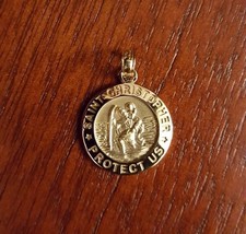 14K SOLID GOLD SMALL SAINT ST