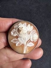 Vintage 925 Sterling Silver Beautiful Carved Flower Cameo Shell Pendant/Brooch