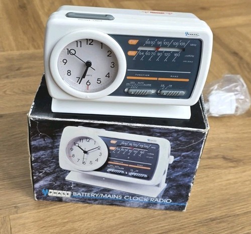 Phase 1991 radio - radio/alarm, clock