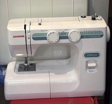 Janome DMX200 Sewing Machine