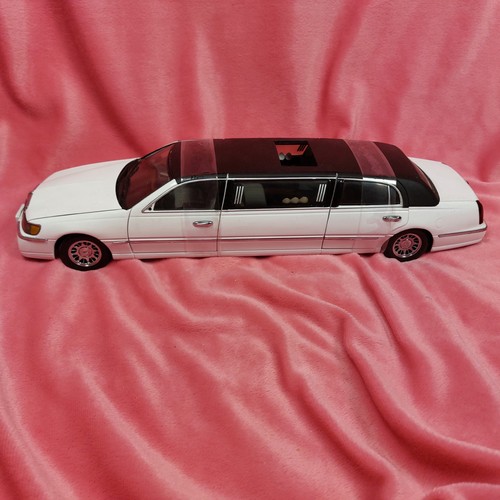 Sun star lincoln town car - town,