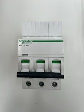 Schneider Electric iKQ 32 Amp Triple Pole MCB 32A D32 3P SE10D332 A9F58332