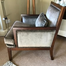 Chair accent compact